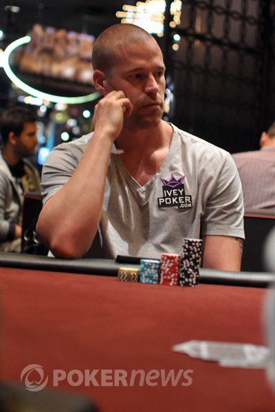 Aussie Millions Main Event Jour 4 : Dan Shak chipleader pour la table finale 102