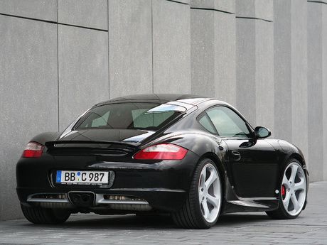 Kokius automobilius vairuoja pokerio žvaigždės? 103