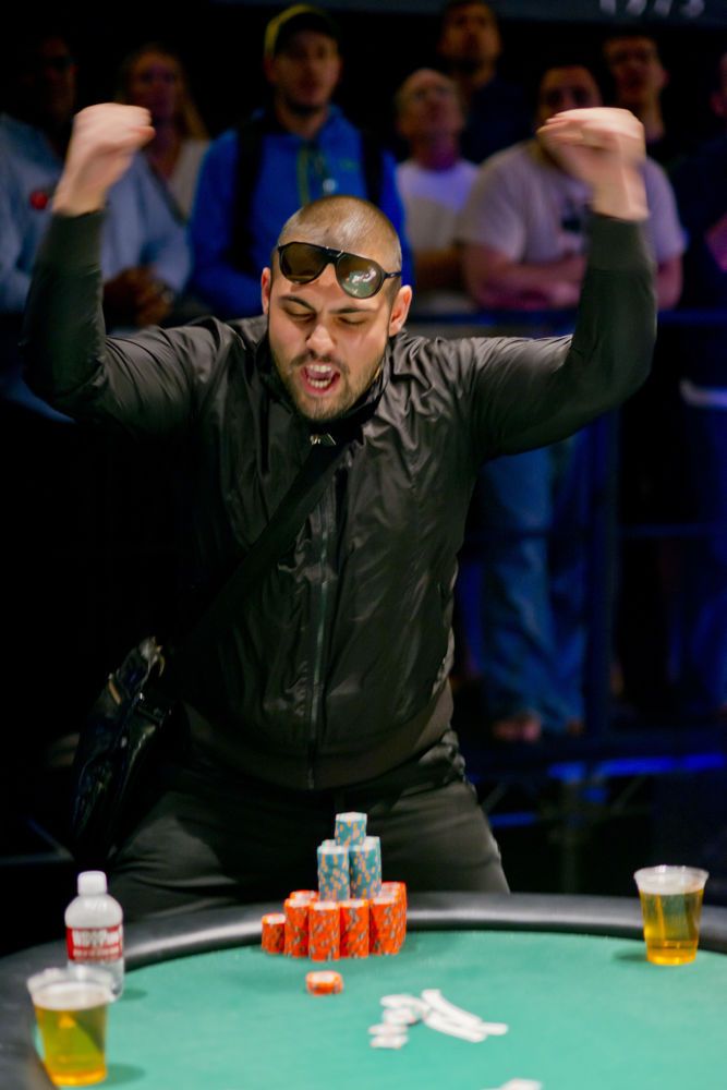 WSOP: lietuvio pasirodymas ir įvykiai iš praėjusios dienos 102