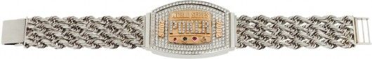 PokerNews Boulevard: Jamie Gold's bracelet verkocht voor .725 101