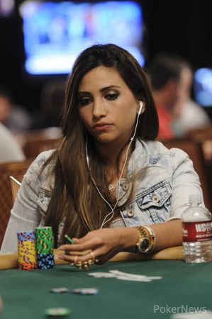 PokerNews Boulevard: Een jaar geen seks voor Antonio Esfandiari 101