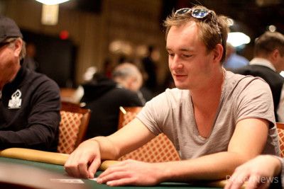 Michiel Brummelhuis: WSOP Revealed - koning-vrouw, azen & straat vs Obrestad (deel 3) 101