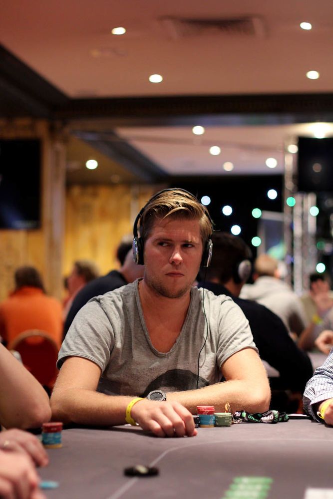 Unibet Open Cannes: Valkenburg met grote stack naar dag 2 102