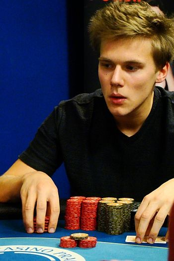Adrian Pawłowski