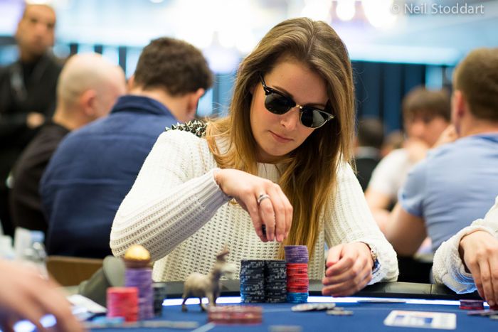 PokerStars prezentuje nową członkinię - Natalie Hof 102