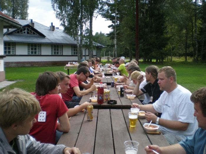 Kõige esimesed PokerNewsi suvepäevad 2007. aastal algasid nagu nüüdki...supi söömisega