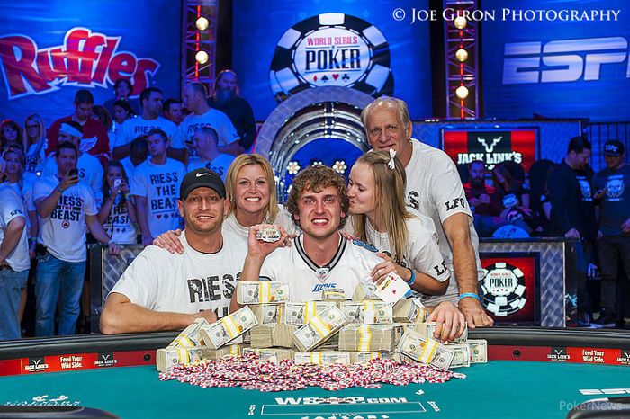 2013 World Series of Poker Main Event Final Table Photo Blog 128