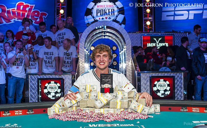 2013 World Series of Poker Main Event Final Table Photo Blog 129