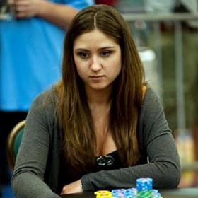 EPT de Praga día 3: Ana Márquez y Kaju entre los 61 supervivientes. Sigue hoy el día 4 en... 102