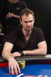 "Cara, vado a fare una partitina"... E il 73enne Doug Milner vince l' Heartland Poker per... 101