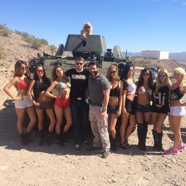 Dan Bilzerian, el mayor 'baller' del póker, ya tiene su propio documental 101