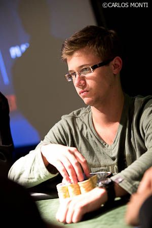 Kelvin Kerber Brilha entre Brasucas no PokerStars 101