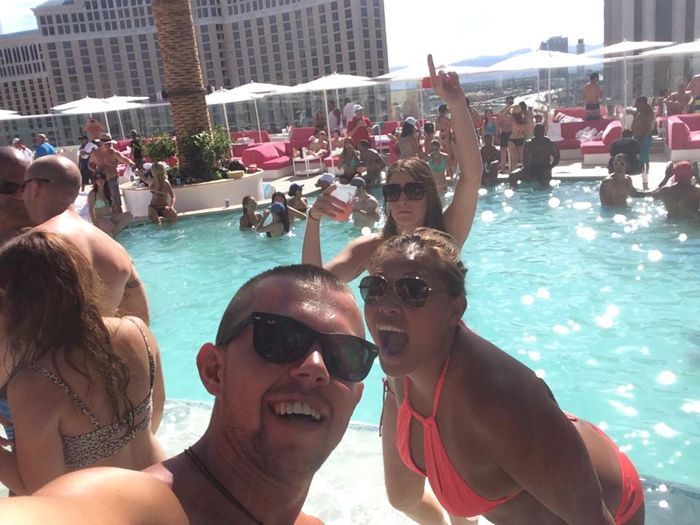 Dejan Divković i Alen Bilić iz Bosne i Hercegovine u Las Vegasu tokom 2014 WSOP 105