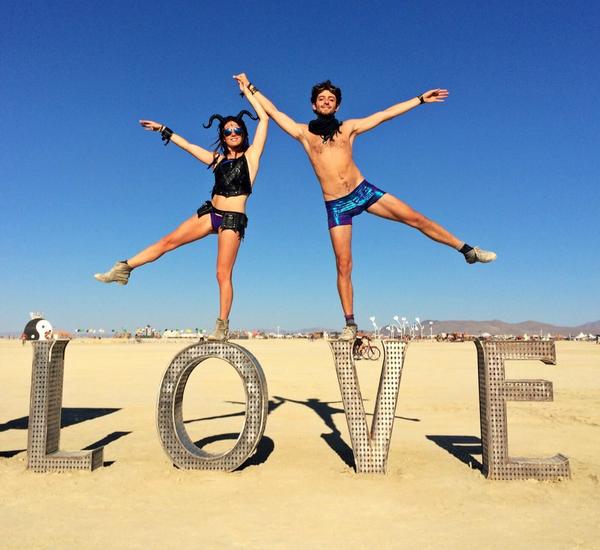 Tweet Tweet Bad Beat - Boeree op Burning Man, Tilly aan het pokeren, en Galfond krijgt actie 102