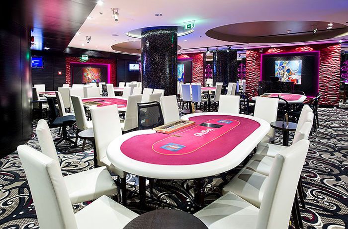 Така изглежда покер залата в Casino Olimpic