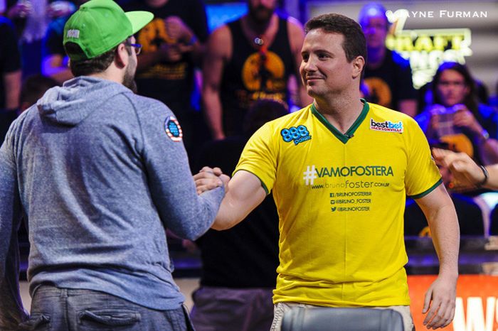 Důležité okamžiky z finále Main Eventu WSOP 2014 102