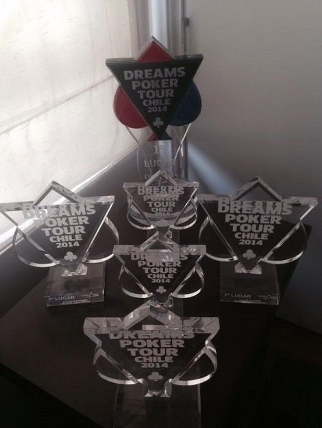 Trofeos ganador por Óscar Alache en el circuito Dreams Poker Tour 2014