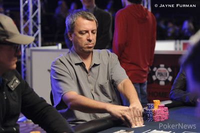 Jan Suchánek ve vedení po dni 1A v .600 Main eventu Aussie Millions 101