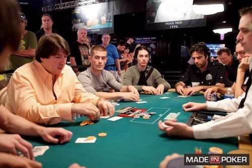 Fabrice Soulier à la même table que David Benyamine et Gus Hansen pendant les WSOP