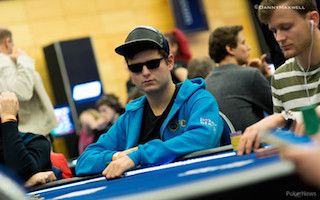 Holdem with Holloway, Vol 36: Unconventional Play Leads to Good WSOP Main Event Start 101