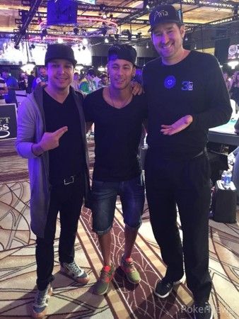 WSOP Main Event Dag 5 - Pierre Neuville als chipleader naar Dag 6, Van Opzeeland short 101