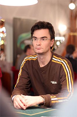 Grootmeester Loek van Wely over poker en schaken 102