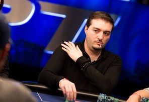 Live Stream с открити карти от финалната маса на EPT Mонте... 101
