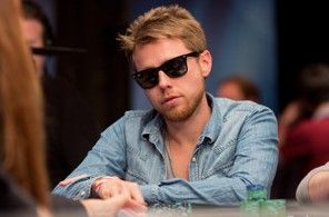 Live Stream с открити карти от финалната маса на EPT Mонте... 103