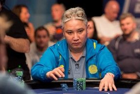 Live Stream с открити карти от финалната маса на EPT Mонте... 106