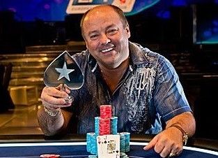 Live Stream с открити карти от финалната маса на EPT Mонте... 105