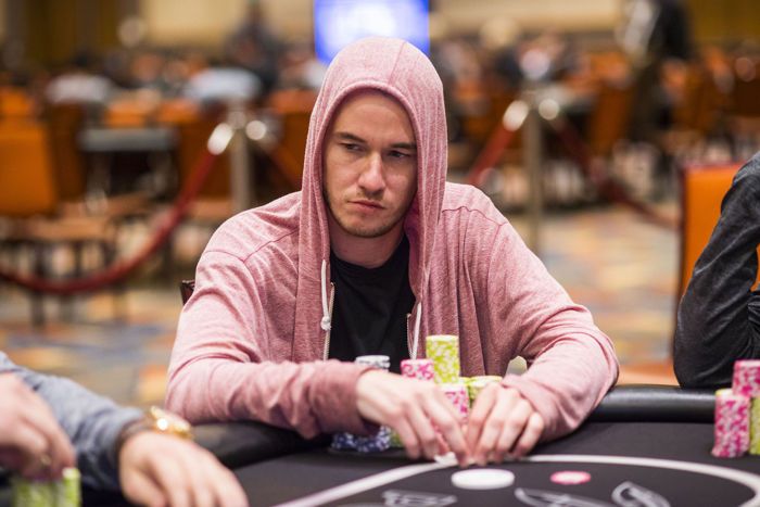 PokerNews Boulevard - Mini WCOOP, Busquet mist WPT finaletafel, en meer 102