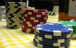 Chip Poker Terbaik: Set Chip Poker Teratas untuk Game Rumahan 101