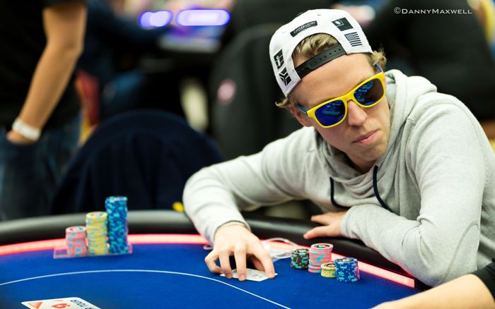 Sweden's C Darwin2 Nails Down the Top Spot in the PocketFives Worldwide  Rankings