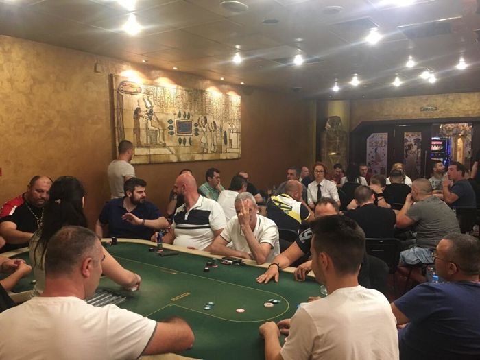 Deal μεταξύ Μελλίδη και POLY10 στο Monsterstack Madness του Finix... 102