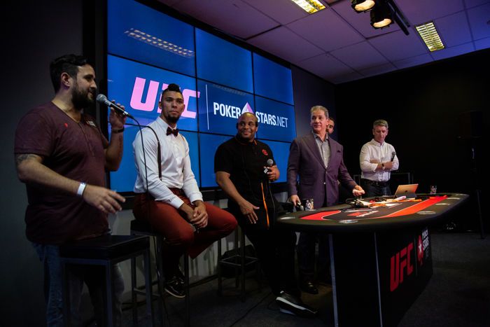 André Akkari recebe embaixadores Pokerstars do UFC