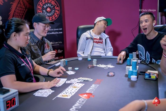 Phachara Wongwichit bubbles the Super High Roller