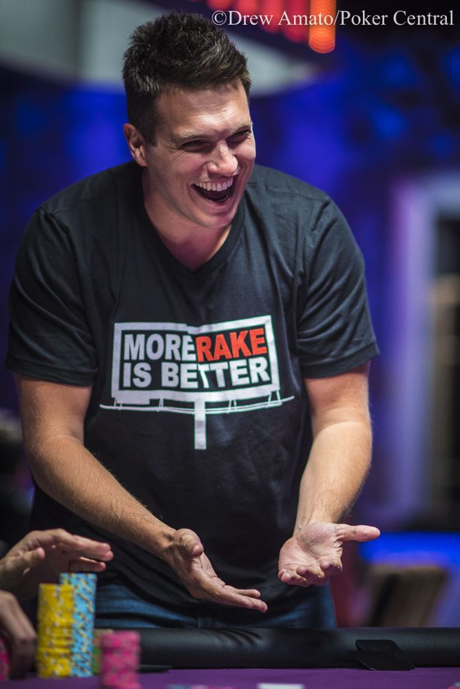 Doug Polk met het More Rake is Better Shirt