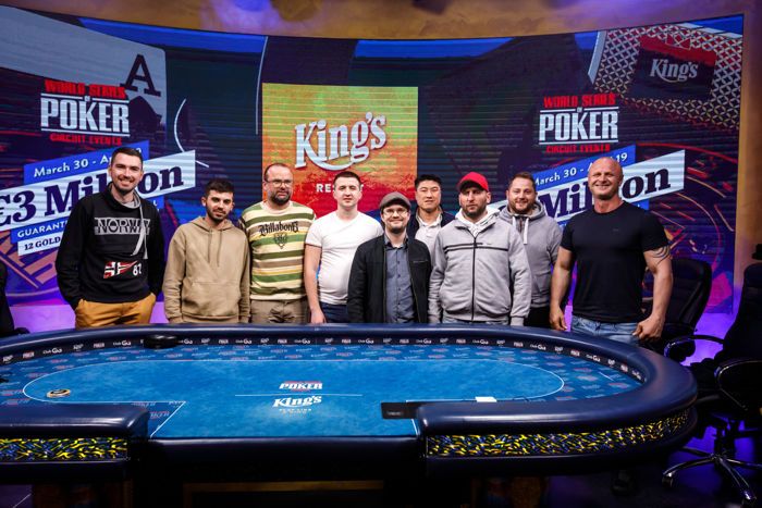 Final Table Group Picture