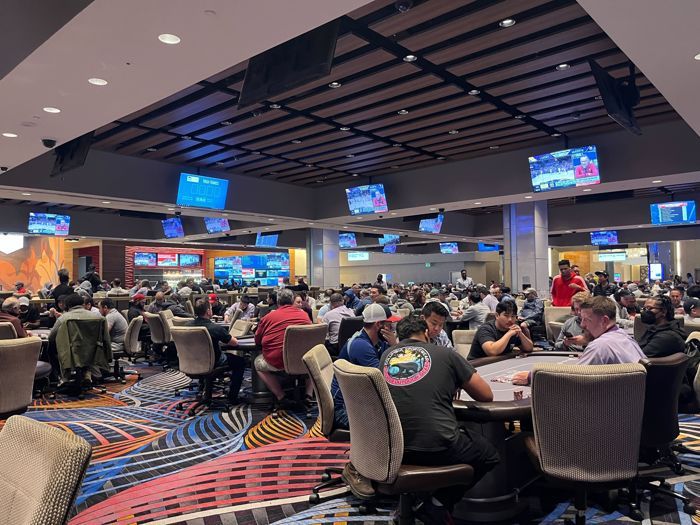 mohegan sun pocono poker room