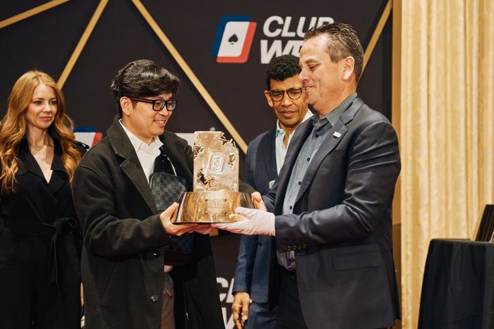 Ky Nguyen receives his WPT Champions Club trophy