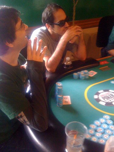 Albini and Andrew Kosinski playing capped betting at O’Sheas Pub Las Vegas.