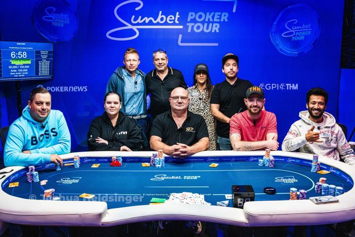 Final Table Group Pictures