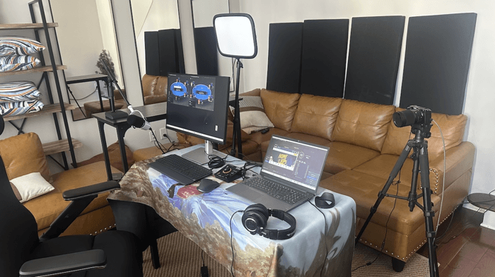 Hellmuth's streaming set up in Pennsylvania.