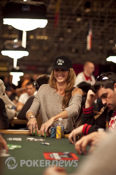 The Nightly Turbo: Shannon Elizabeth Home Game Rake, World Team Poker ...