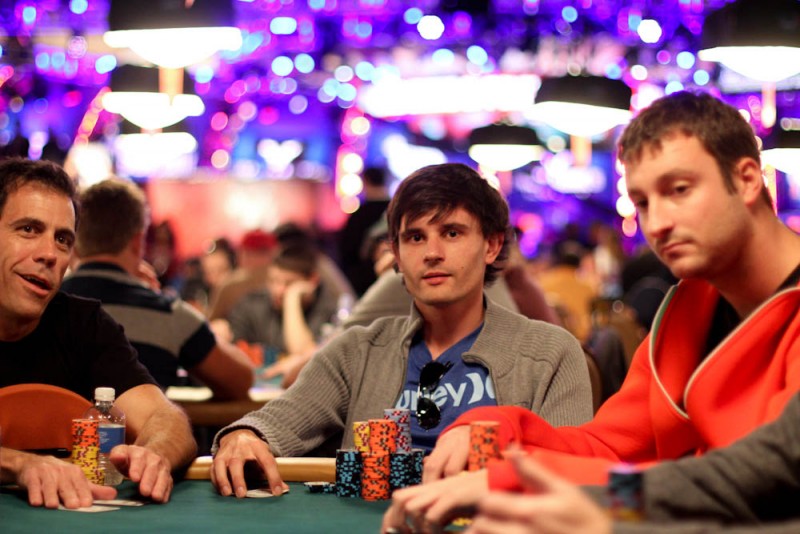 WSOP 2011 - 7 Nederlanders en 3 Belgen naar dag 4