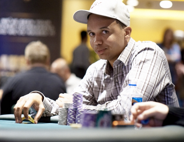 Фил 4 4 7. Фил джонс. Фил икс. Фил 4 4 7. Фил джонс.