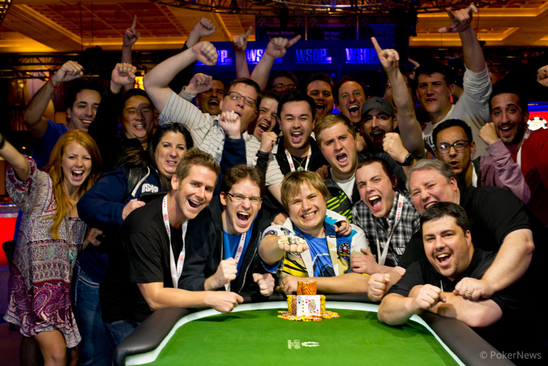 2013 World Series Of Poker Day 2: Pokernews' Chad Holloway Wins 