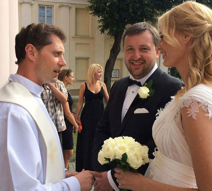 Джой вышла замуж. Тони Гуога с женой фото.