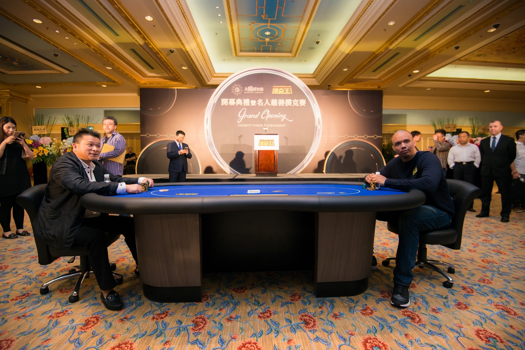 Phil Ivey Johnny Chan Tom Dwan Bei Der Poker King Club