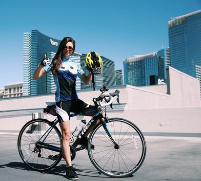 Sam Abernathy relie Las Vegas à Los Angeles en 72h de vélo et empoche 10.000$ 0001 Sam Abernathy relie Las Vegas à Los Angeles en 72h de vélo et empoche 10.000$ 0001